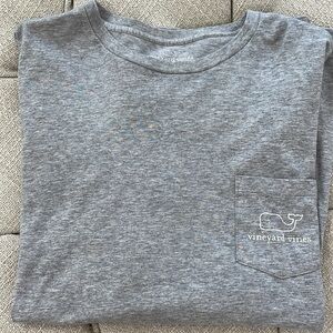 Vineyard Vines large mens gray long sleeve tee